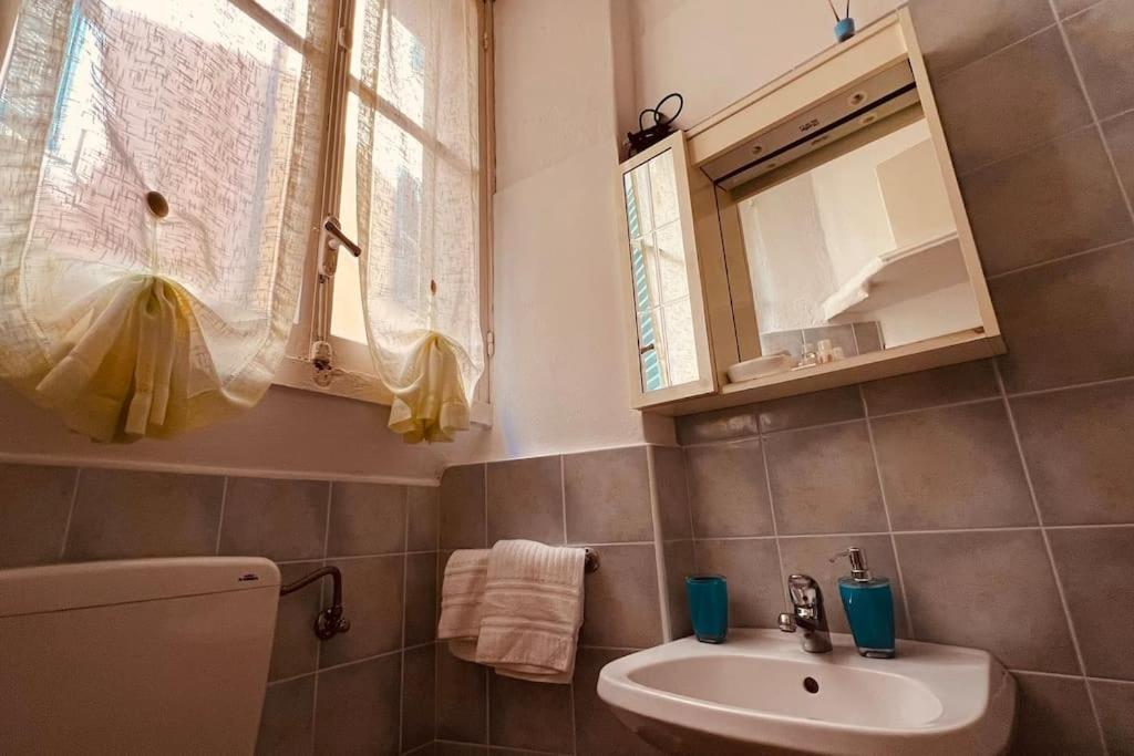 Mini Accommodation In Sanremo Liguria Εξωτερικό φωτογραφία