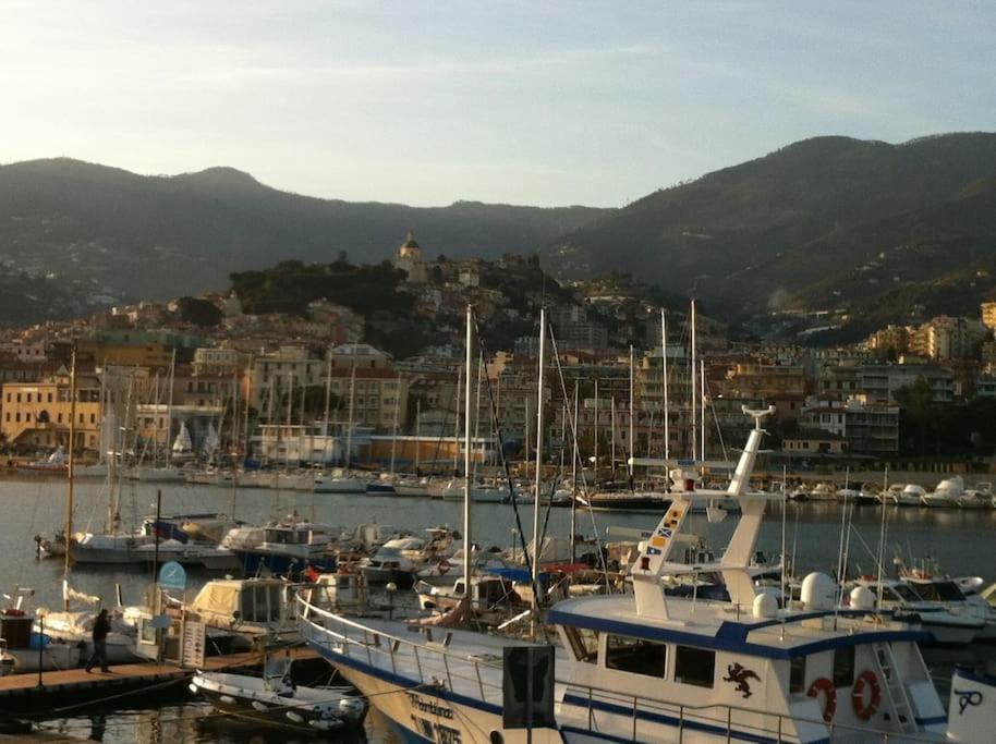 Mini Accommodation In Sanremo Liguria Εξωτερικό φωτογραφία