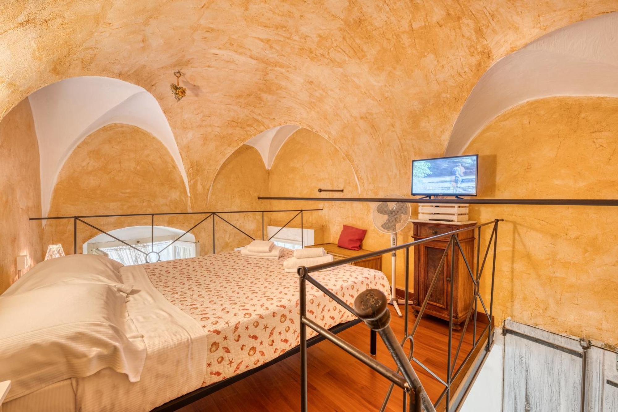 Mini Accommodation In Sanremo Liguria Εξωτερικό φωτογραφία